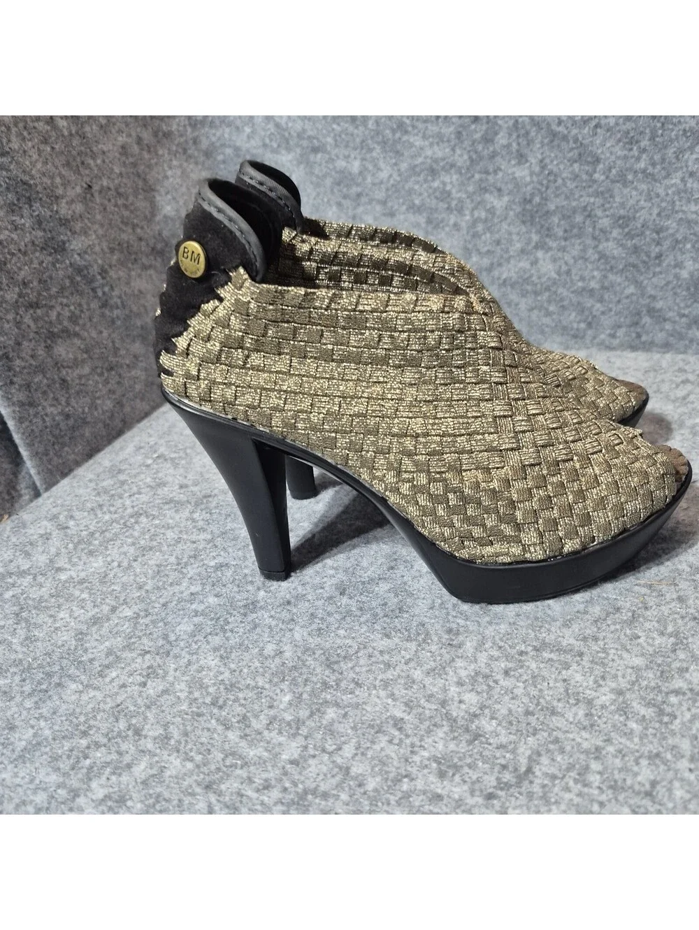 Bernie Mev NY Gold Woven Peep Toe Platform Stiletto Heels Slip On EU 36/US 5.5